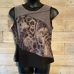 Vivian‎ Wong women’s asymmetrical cut blouse in size  x-large